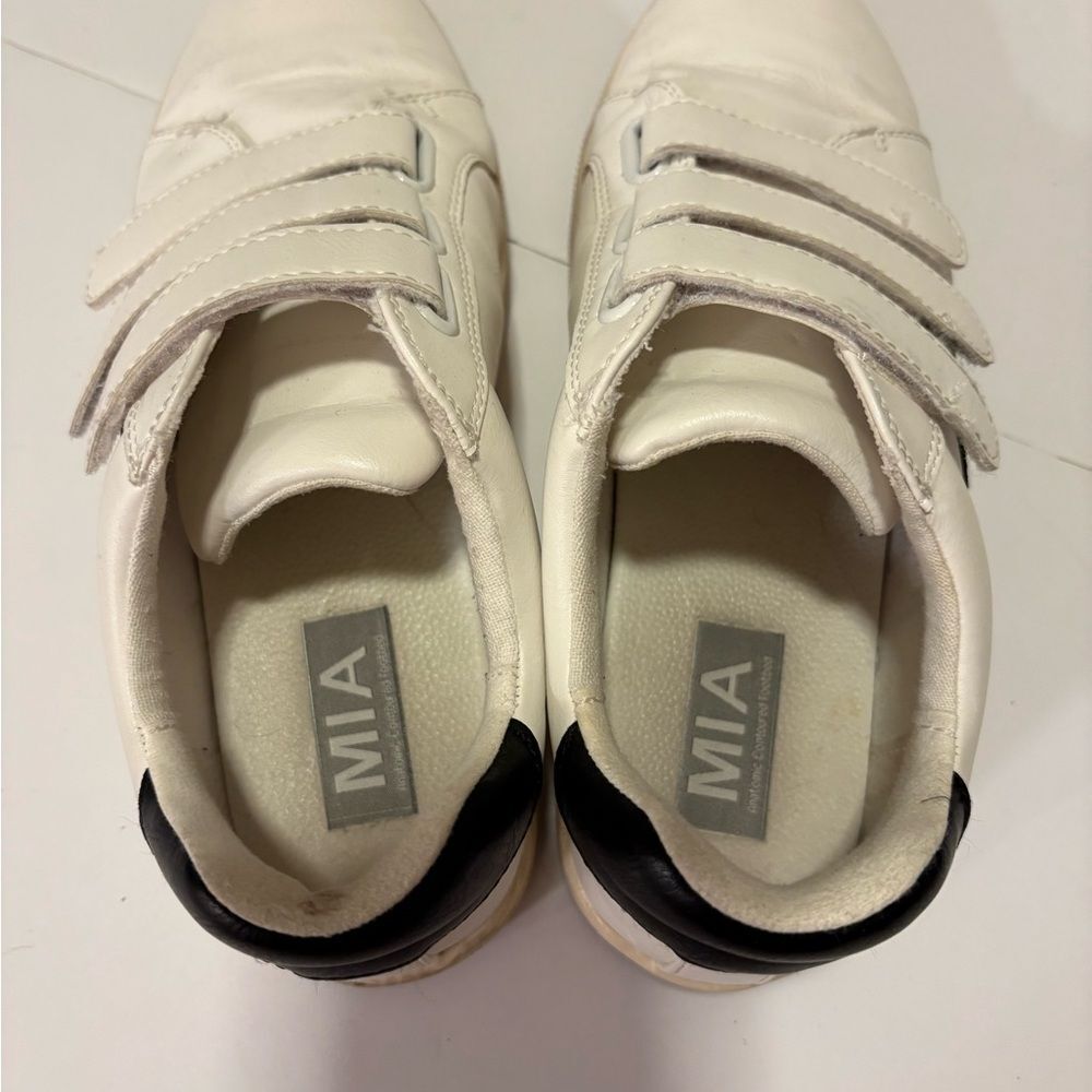 MIA Izzie Slip On Sneakers Black & White Size 6 - Picture 6 of 7